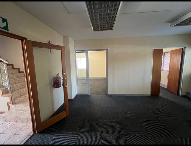 90M² OFFICE TO LET IN ALLEN'S NEK